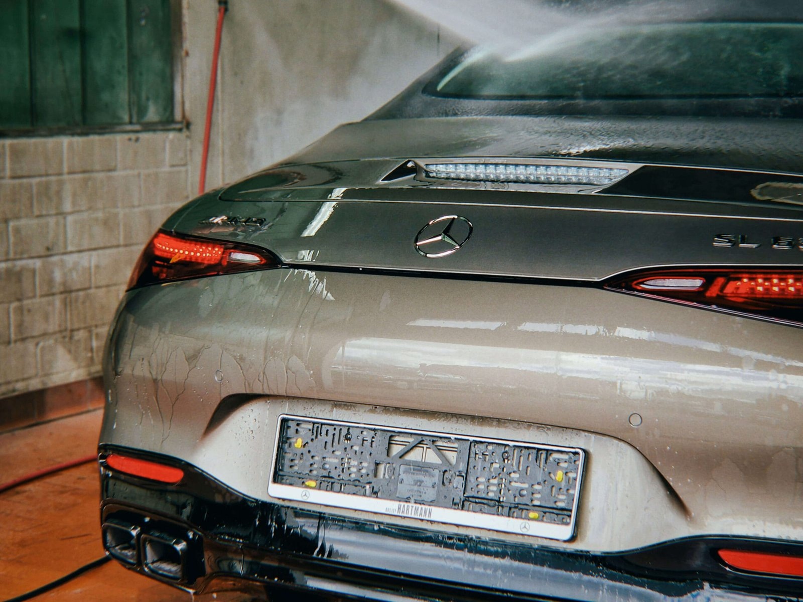 Autohaus und Geschäftskunden Fahrzeugaufbereitung Referenz 17 GF Lukas