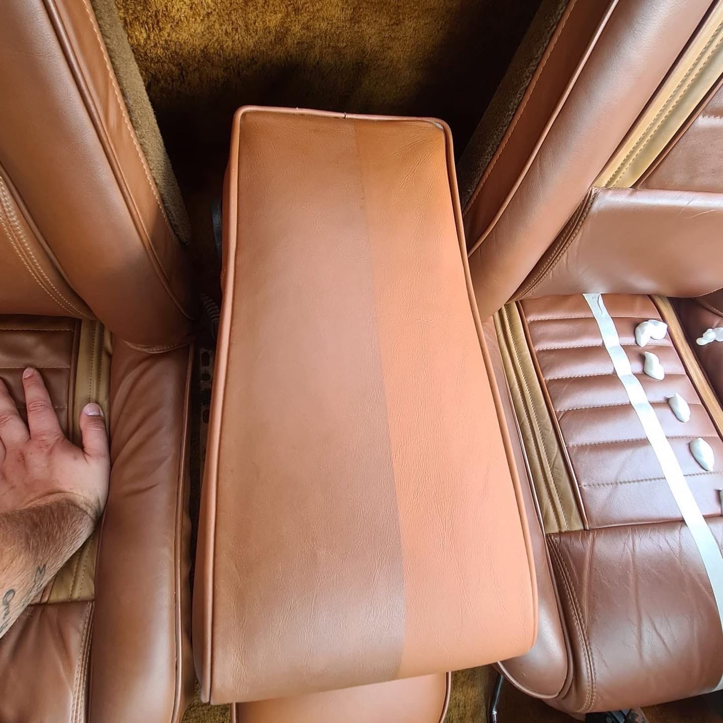 528FAFC8-5958-4D43-B53B-84365A643FCF